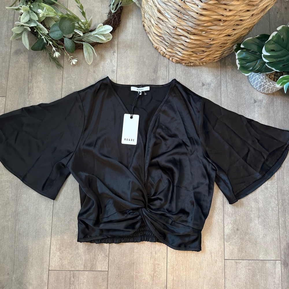 New Anthropologie Ro & De Women’s Cropped Elegant Black Satin Blouse - Picture 4 of 11